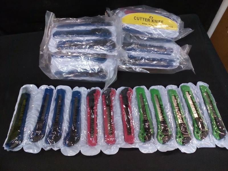 lot 205 image: Cutter Knives