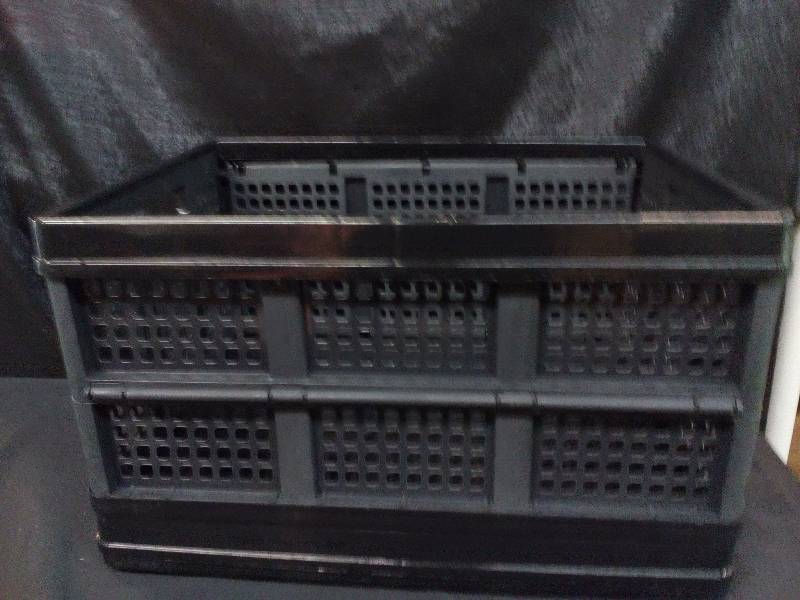 lot 226 image: Collapsible Tub Containers