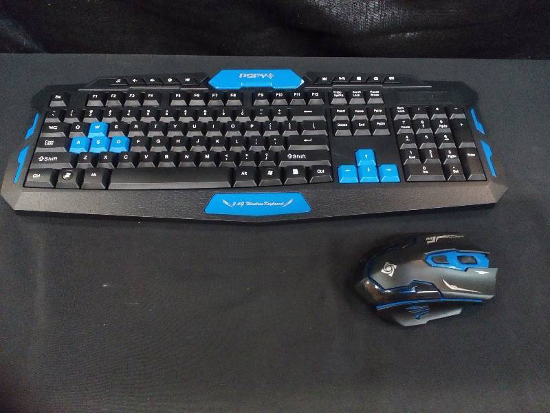 lot 233 image: Generic Multimedia Wireless Keyboard With Mouse