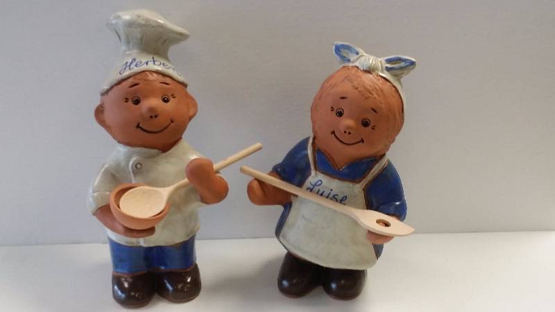 lot 1054 image: Antique Hand Painted Porcelain German Baker Set Herbert & Louise w Spoons