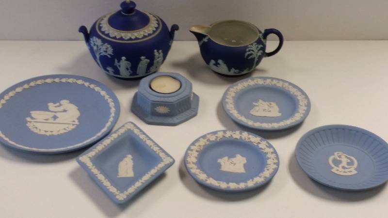 lot 1056 image: Wedgewood Jasperware Creamer Sugar Bowl & More 8 Pieces Total Lt. Blue & Cobalt