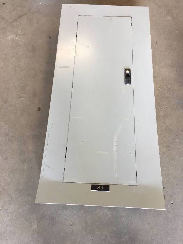 lot 81 image: GE BREAKER PANEL