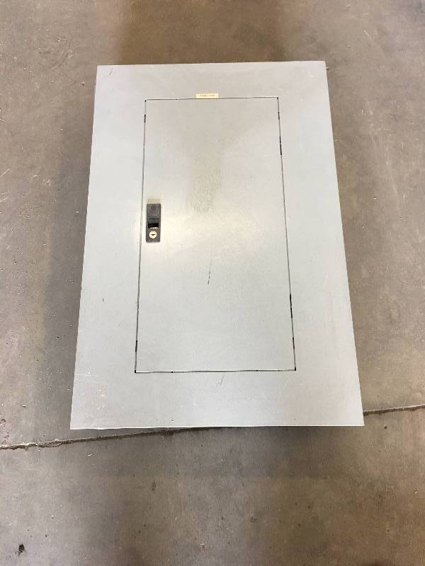 lot 82 image: GE BREAKER PANEL