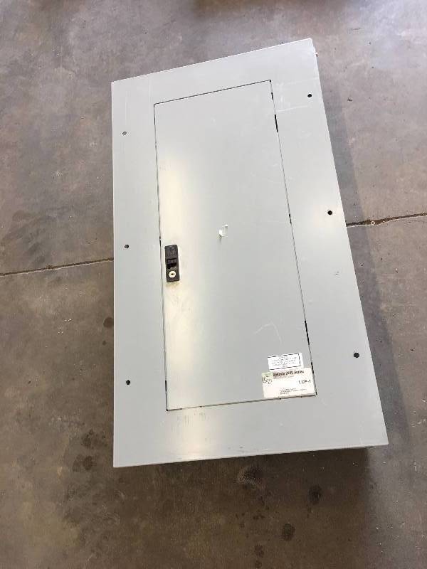 lot 83 image: GE BREAKER PANEL