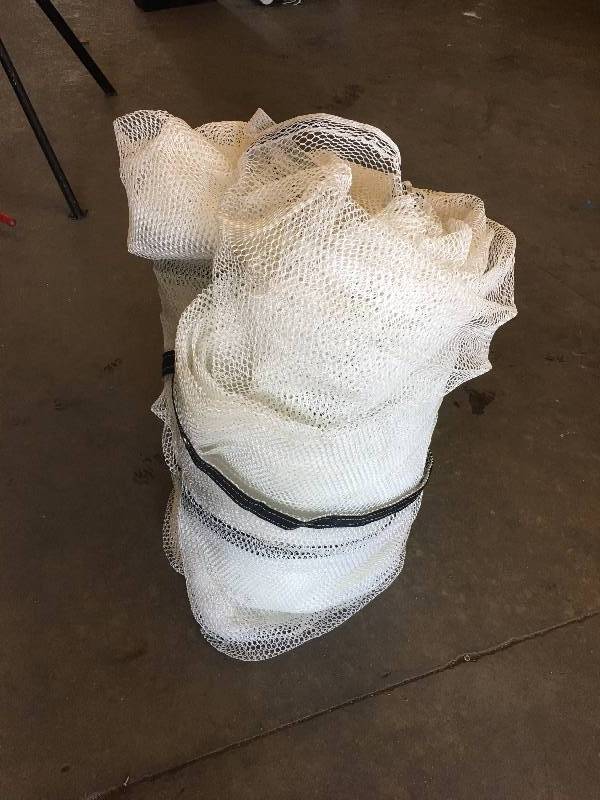 lot 88 image: LARGE TRASH NET
