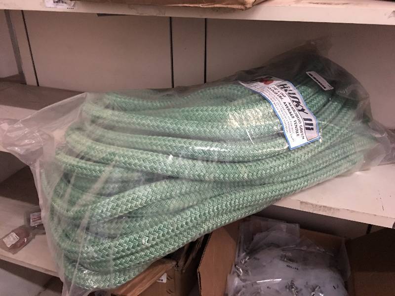 lot 57 image: HUSKY 78 X 150 RIGGING ROPE