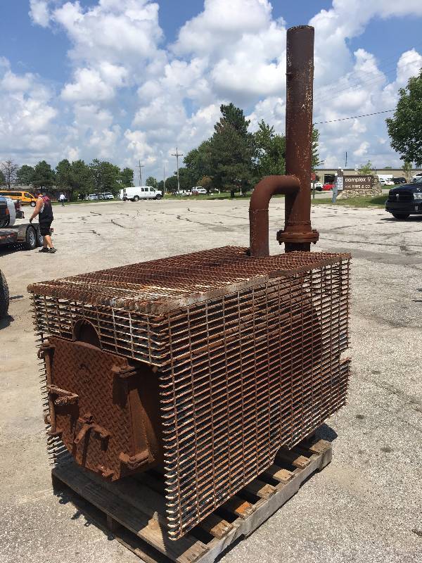 lot 8 image: VERY LARGE SHOP WOOD BURNING HEATER