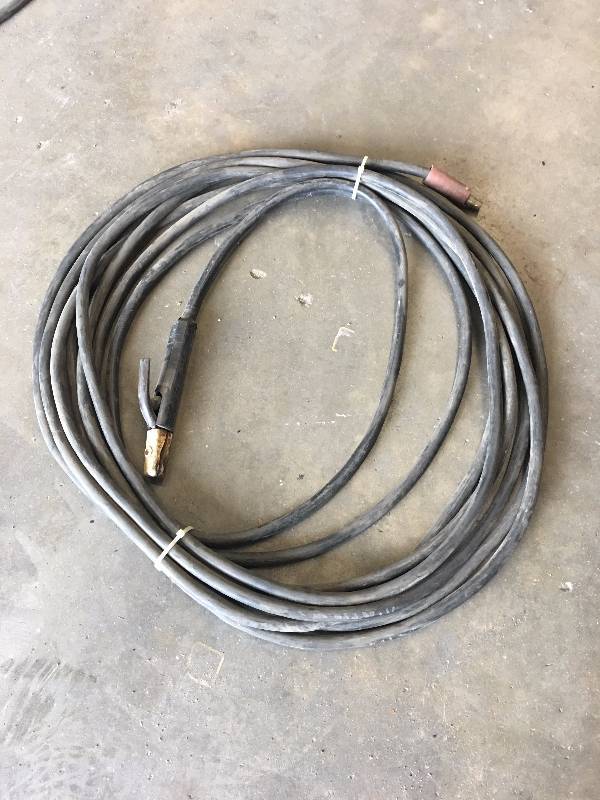 lot 115 image: WELDING LEAD