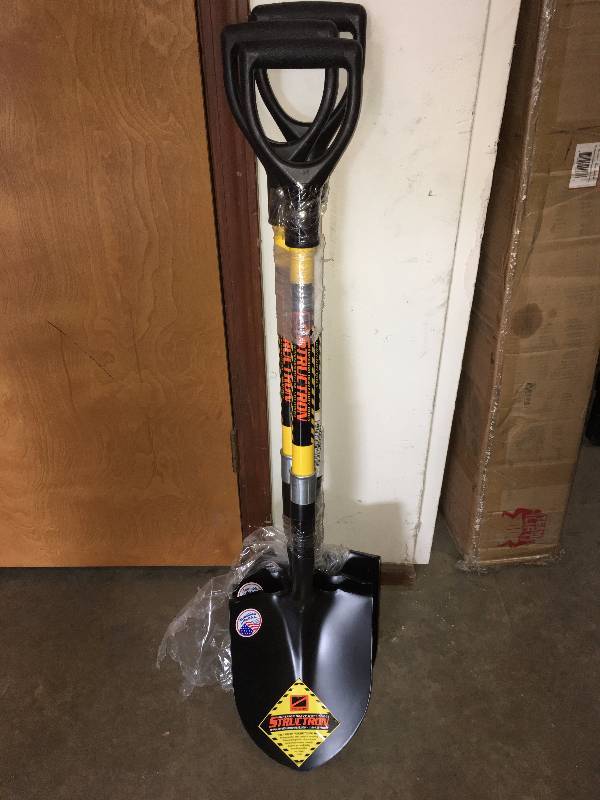 lot 146 image: NEW LOT OF 3 SHOVELS