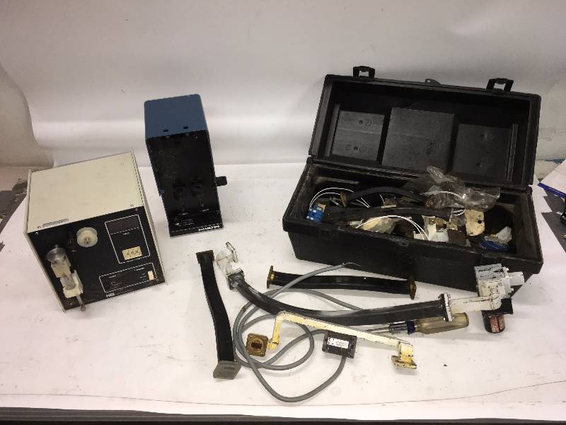 lot 138 image: ELECTRICAL BILL NYE THE SCIENCE GUY STUFF