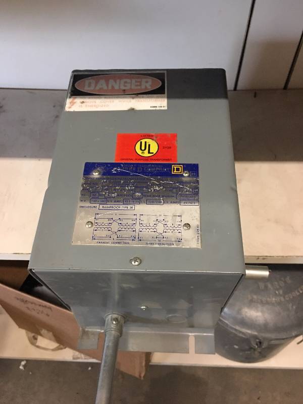 lot 139 image: SQUARE D TRANSFORMER