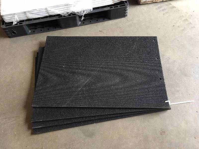 lot 155 image: LOT OF 4 TRUCK MUDFLAPS