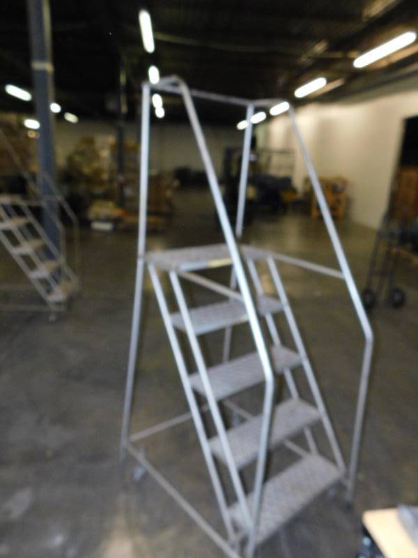lot 3436 image: Warehouse Ladder