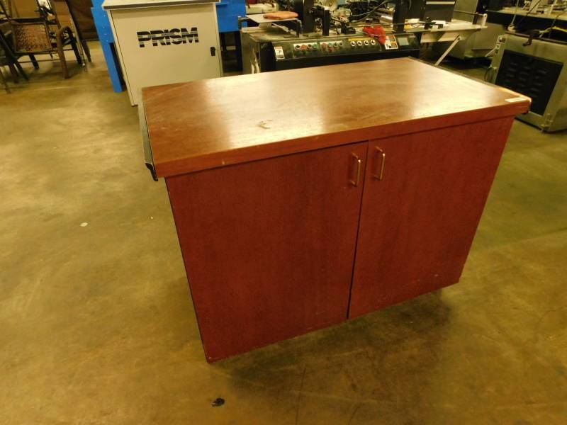 lot 3442 image: Wood Office Cabinet