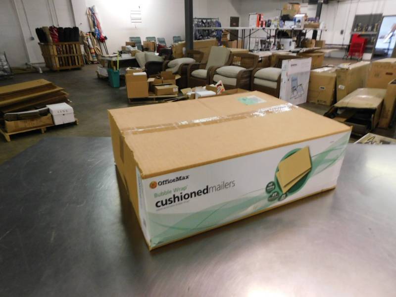 Lot Of Office Max Bubble Wrap Cushioned Mailers Former Promail Direct Mail Equipment Company Closeout Auction Equip Bid