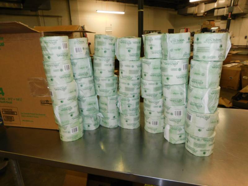 lot 3463 image: Lot of Evesion 2-Ply White Bath Tissue