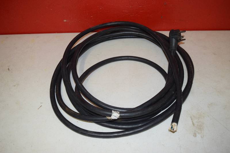 lot 24 image: RV Cord