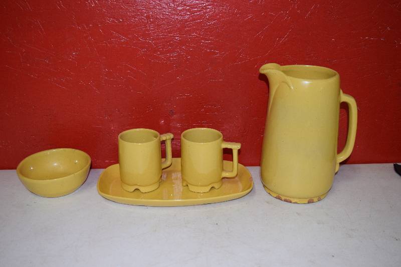 lot 33 image: 5 Pieces Frankoma Pottery