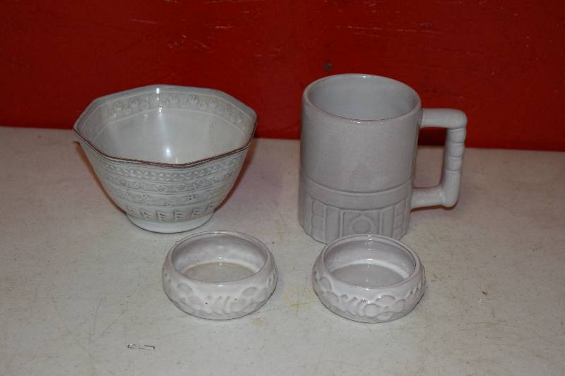 lot 39 image: 4 Pieces Frankoma Pottery