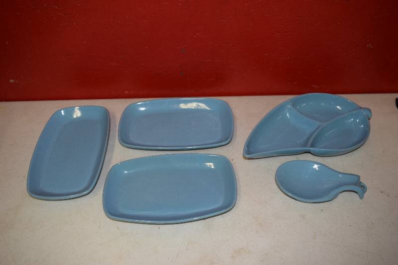 lot 48 image: 5 Pieces Frankoma Pottery