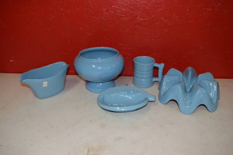 lot 49 image: 5 Pieces Frankoma Pottery