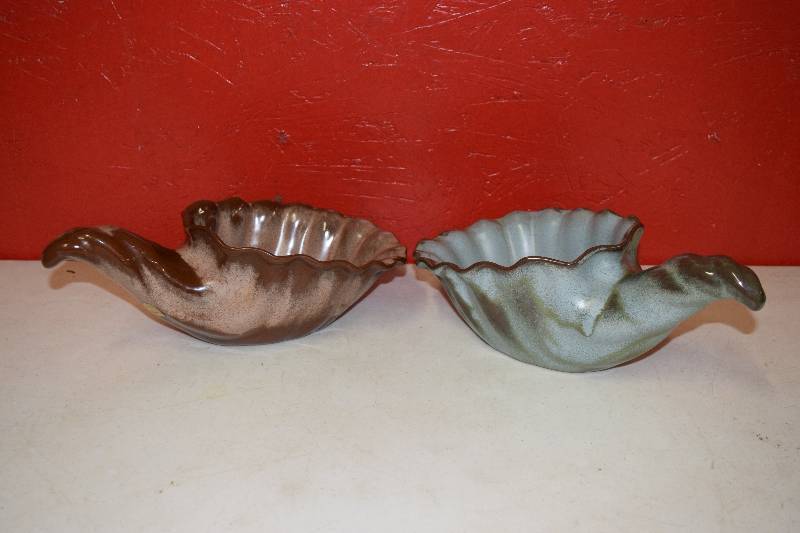 lot 71 image: Frankoma Pair of Cornocopia Planters