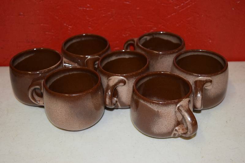 lot 88 image: Frankoma Lazy Bones Dishes