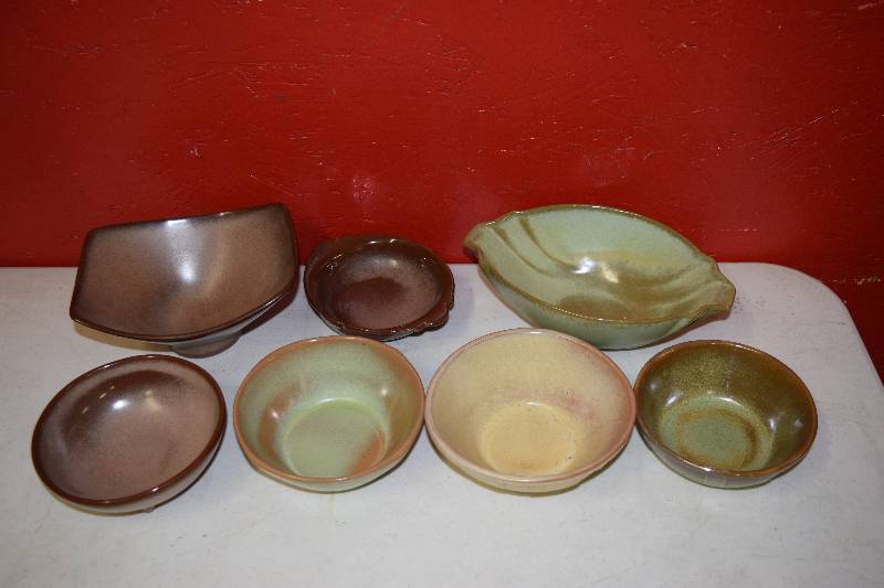 lot 94 image: 7 Pieces Frankoma Pottery