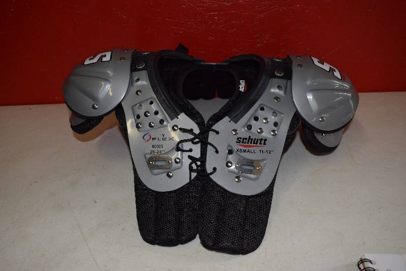 lot 111 image: Schutt Youth Football Pads