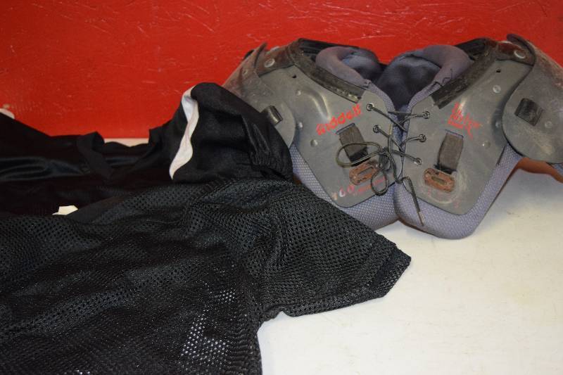 lot 114 image: Riddell Youth Football Shoulder Pads and Practice Jerseys