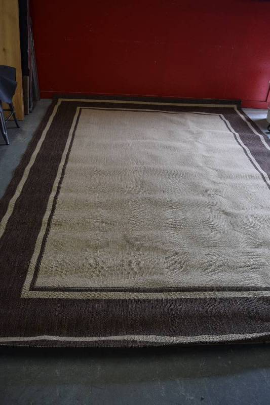 lot 119 image: Hampton Bay IndoorOutdoor Area Rug