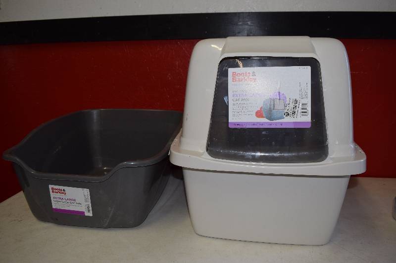 lot 266 image: 2 Cat Litter Boxes