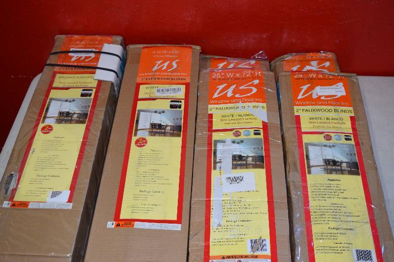lot 269 image: 8 Faux Wood Mini Blinds