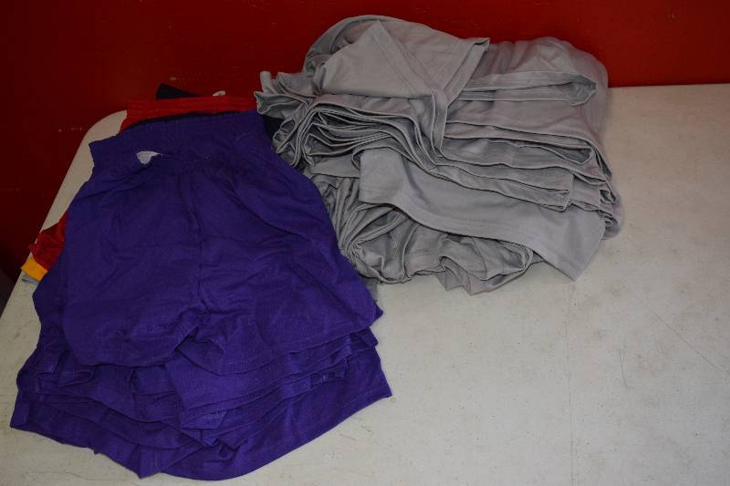 lot 318 image: Badger Shorts and Shirts