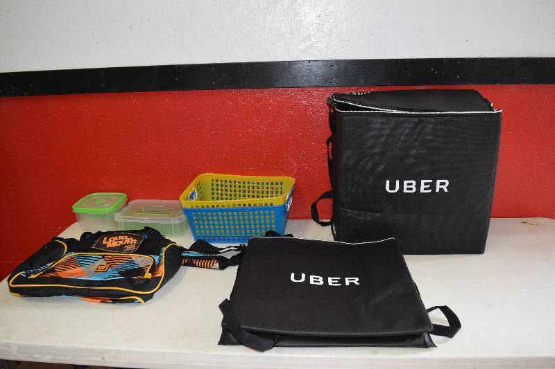 lot 320 image: Bags and Storage Containers