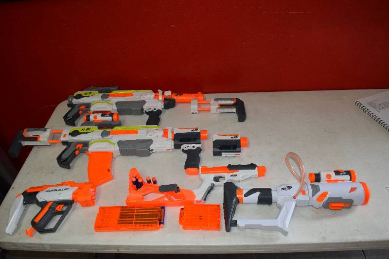 lot 339 image: Nerf Modules Guns