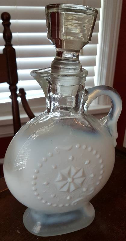 lot 6610 image: Milk white glass whisky decanter and topper for your Thanksgiving table