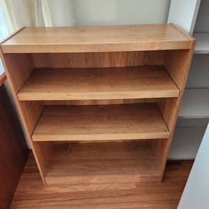 lot 1008 image: 3 shelf cabinet 35 x 29 x 11.5