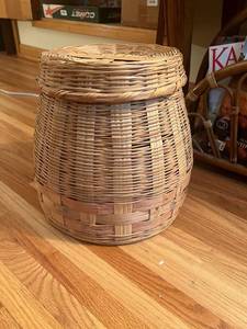 lot 1030 image: WickerRattan basket, blanket or umbrella holder wlid
