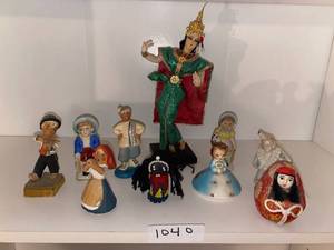 lot 1040 image: Bangkok Thai Doll, Doll figurines