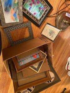 lot 1064 image: Picture frames