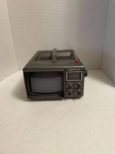 lot 1160 image: Vintage Bentley portable TV