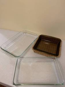 lot 1202 image: Pyrex baking pans