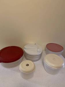 lot 1221 image: Salad spinner and storage bowls