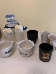lot 1223 image: Storage containers and coffee mugs