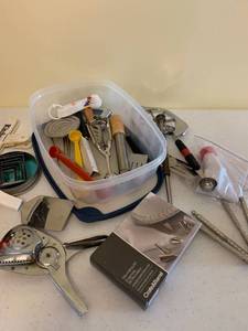 lot 1227 image: Kitchen gadgets