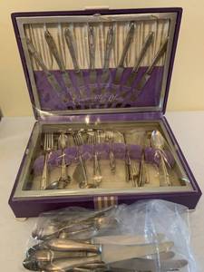 lot 1234 image: Silver plate flatware