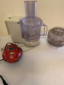 lot 1302 image: Braun food chopper and mini waffle maker