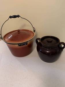 lot 1305 image: Soup tureen and jug