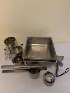 lot 1311 image: Baking accessories